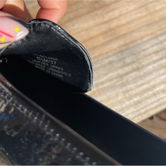 Vince Camuto Women's Golinda Loafer - Picture 9 of 9